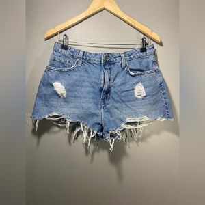 Forever 21 distressed shorts